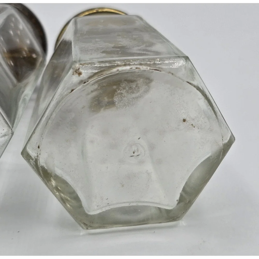 Vintage Glass Pair Salt & Pepper‎ Shakers